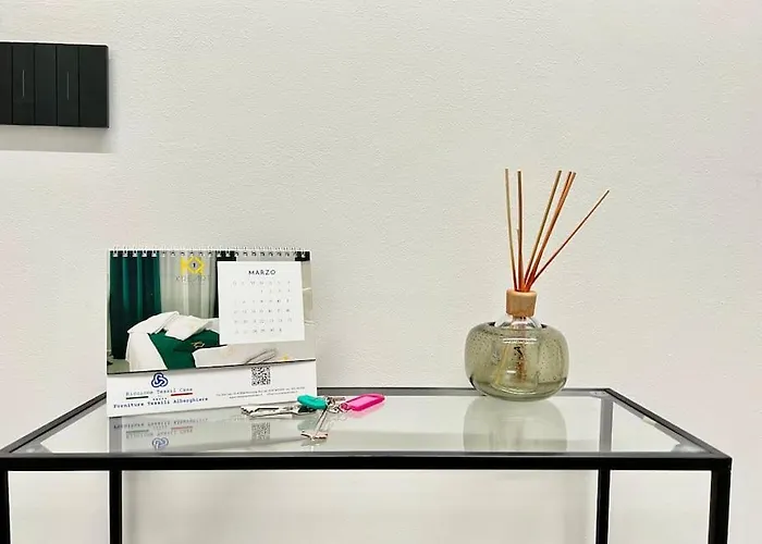 Esclusivo 130mq Fronte Duomo E E Terrazza コモ