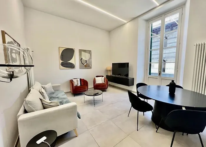 Esclusivo 130mq Fronte Duomo E E Terrazza アパート *