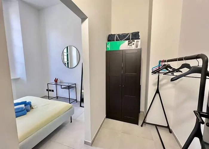 Esclusivo 130mq Fronte Duomo E E Terrazza コモ