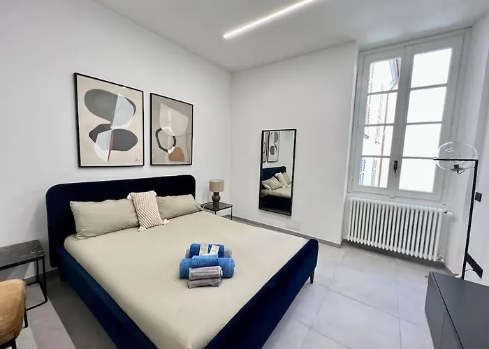 Esclusivo 130mq Fronte Duomo E E Terrazza アパート